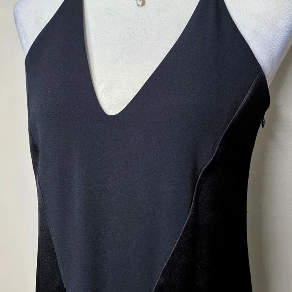 78 Black plunging midi dress from Halston Heritage Sleeveless Size 6 - Picture 3 of 8